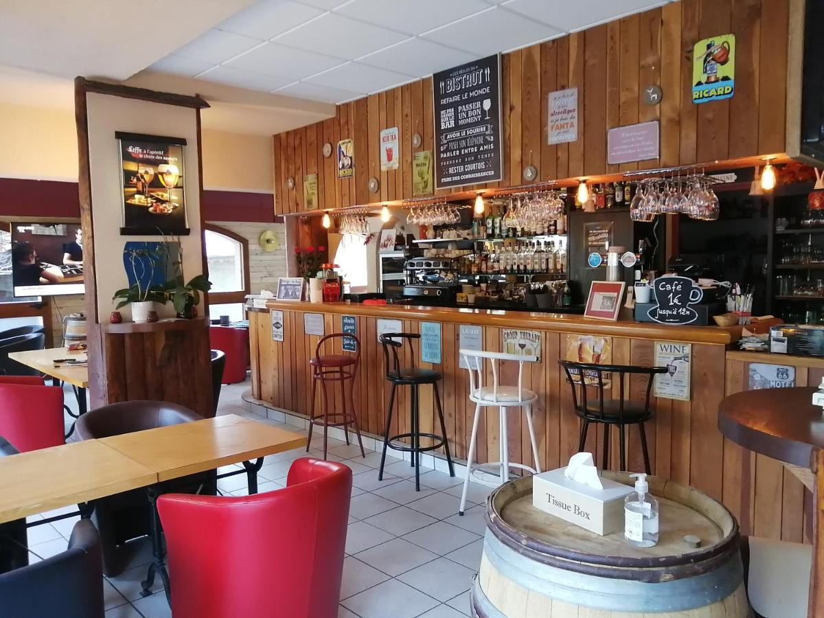 Le Grand Chatelard Hotel Bar Restaurant Sainte-Marie-de-Cuines Eksteriør billede